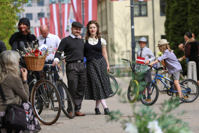 FOTO: Krāšņu notikumu pavadībā Ogrē aizvadīts 4. maijs