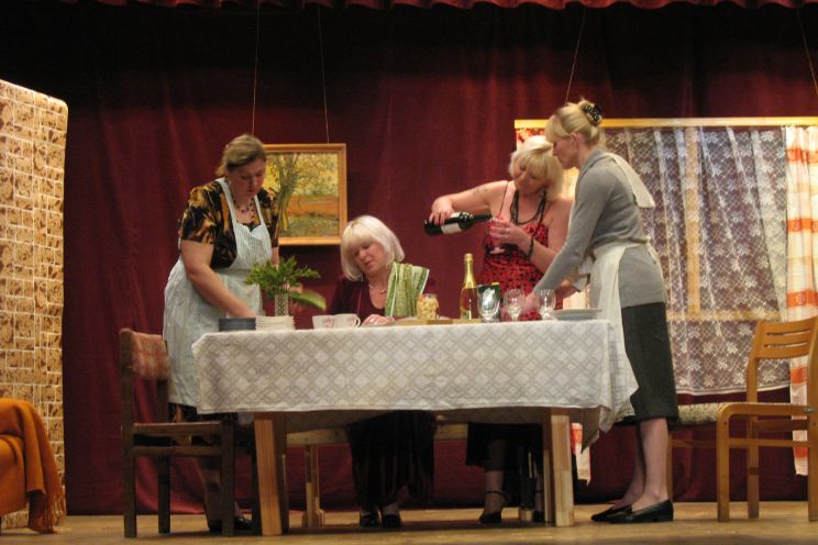 Attēls rakstam: Spēles prieks, kas nepāriet. Ķeipenes teātrim "Pūce" – 25 gadi