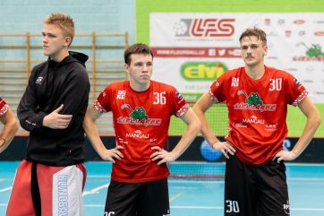 Attēls rakstam: Lielvārdes florbolistiem otro spēli pēc kārtas tikai goda vārti