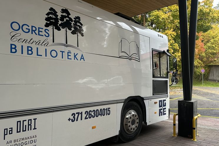 Attēls rakstam: Otrdien bibliobuss lasītājus satiks 11 pieturvietās Ogres novadā