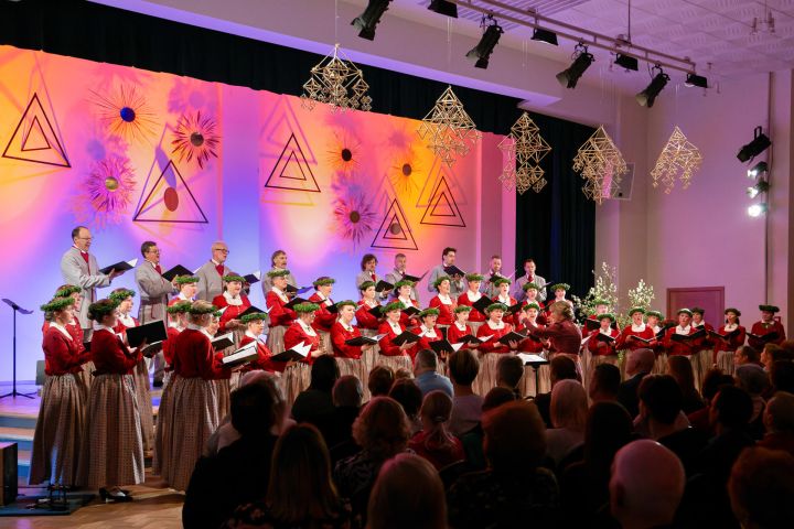 Kora "Grīva" koncerts "Piektdiena – trīspadsmitais"