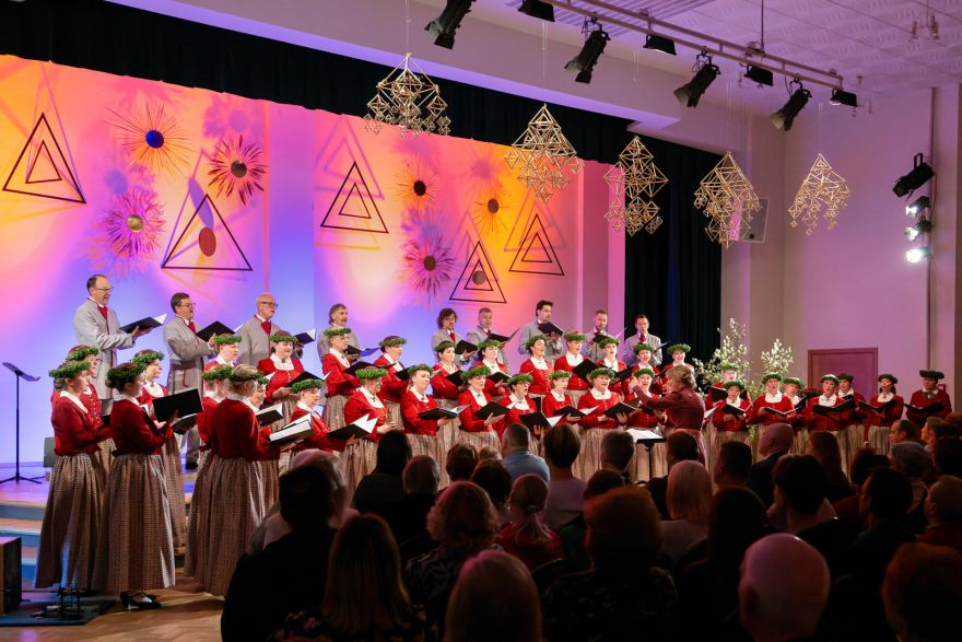 Kora "Grīva" koncerts "Piektdiena – trīspadsmitais"