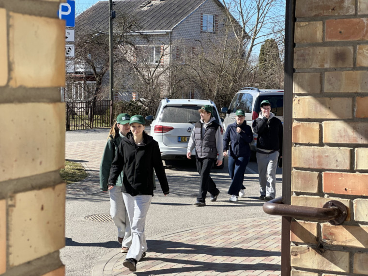 FOTO: Ogres novada jaunieši tikās uz aktīvu pasākumu “Vesels un gudrs 2026” Lielvārdē 