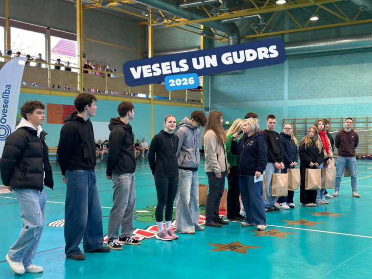 FOTO: Ogres novada jaunieši tikās uz aktīvu pasākumu “Vesels un gudrs 2026” Lielvārdē 