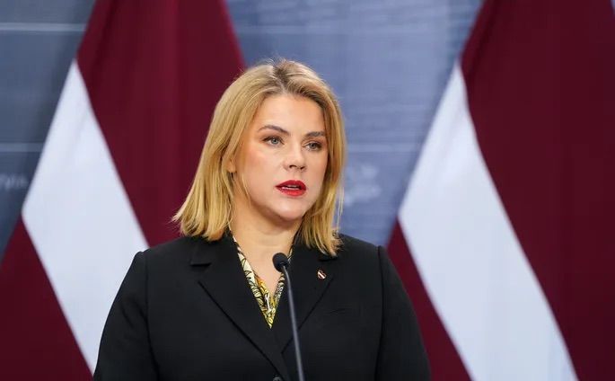 Latvijas premjere devusies vizītē uz Ukrainu