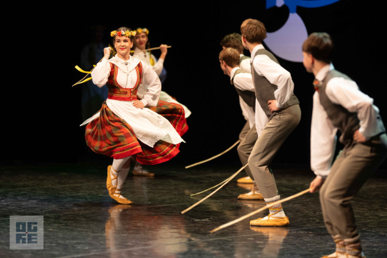 FOTO: Deju kolektīvi “Spolītes” un “Spole” svin 15 gadu jubileju