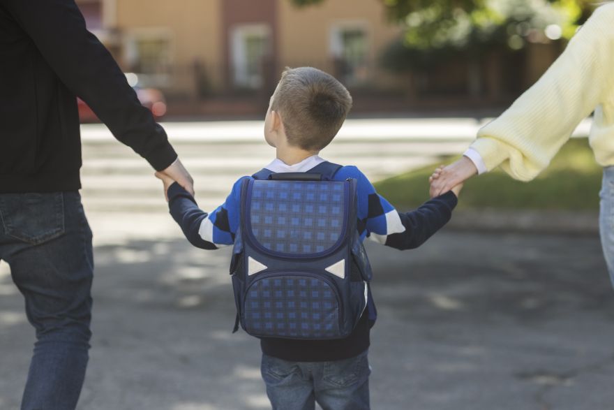 Gandrīz katrs otrais vecāks nejūt piederību bērna skolai
