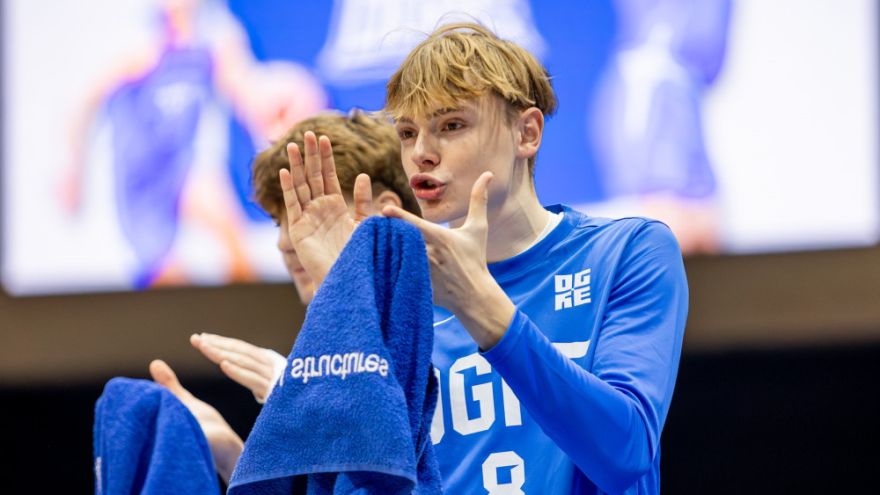 "Ogre" paraksta līgumus ar diviem savas sporta skolas basketbolistiem