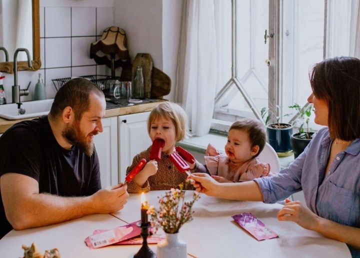 Kāda nozīme drošībai, ja nebūs ko sargāt? Ašnevicu pāra laime slēpjas drosmē būt lielai ģimenei