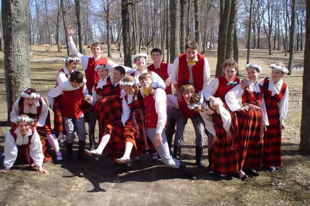 Koncerts "Jauniešu deju kolektīvam "Jumpraviņa" - 95"