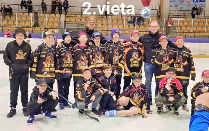 “Ogre Juniors” hokejistiem 2. vieta turnīrā “U12 Challenge Cup”