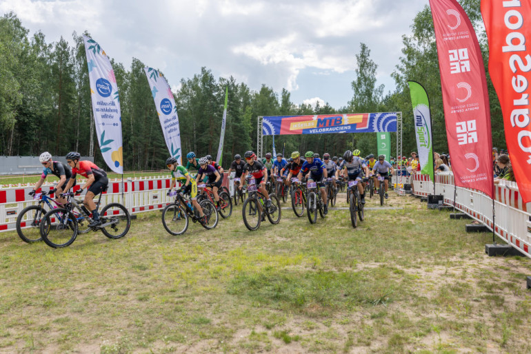 “Ikšķiles MTB velobraucienā” spraigā finišā uzvar Kļaviņš, sievietēm atkal pirmā Jaunslaviete-Kipure