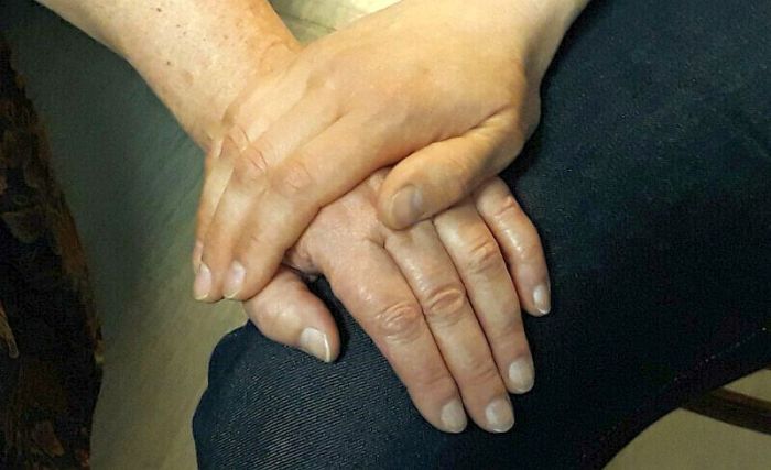 Kad slimnīcas gulta kļūst par mājām