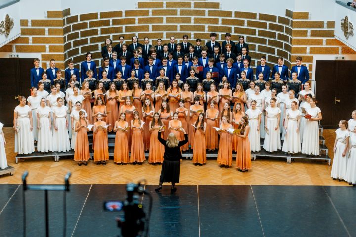 Tirdzniecībā nonāks iepriekšējā rezervācijā neizpirktās biļetes uz Latvijas Skolu jaunatnes dziesmu un deju svētkiem