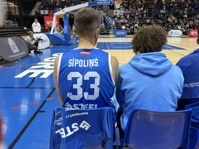 Foto: “BK Ogre” pret “Liepāju” uzvar puslaikā, bet zaudē spēlē