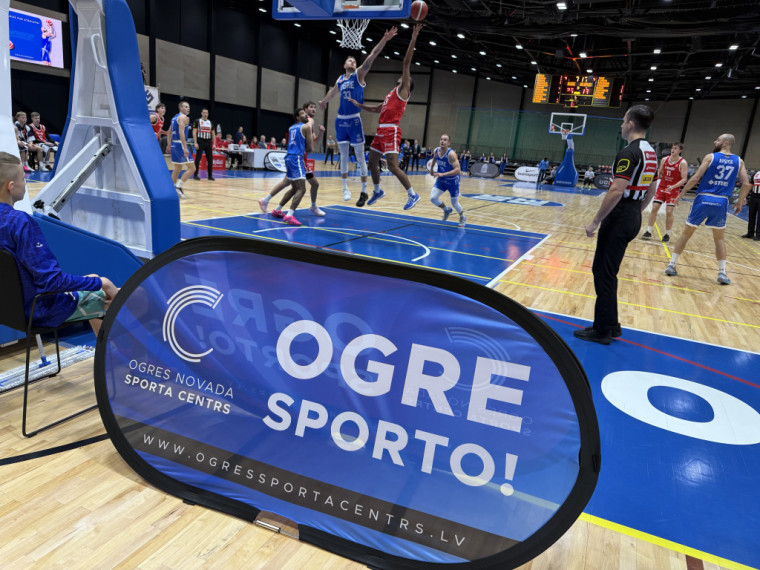 Foto: “BK Ogre” pret “Liepāju” uzvar puslaikā, bet zaudē spēlē