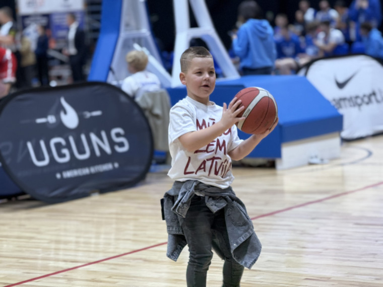 Foto: “BK Ogre” pret “Liepāju” uzvar puslaikā, bet zaudē spēlē