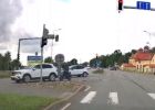Attēls rakstam: VIDEO: Ogrē motorollera vadītājs ietriecas automašīnā un metas bēgt
