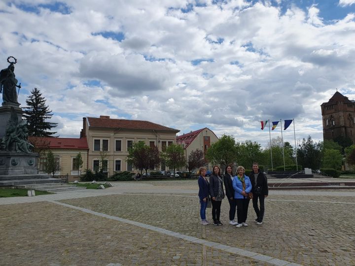 Ēnošanas brauciens uz Rumāniju. Angļu valodas skolotājas pieredzes stāsts