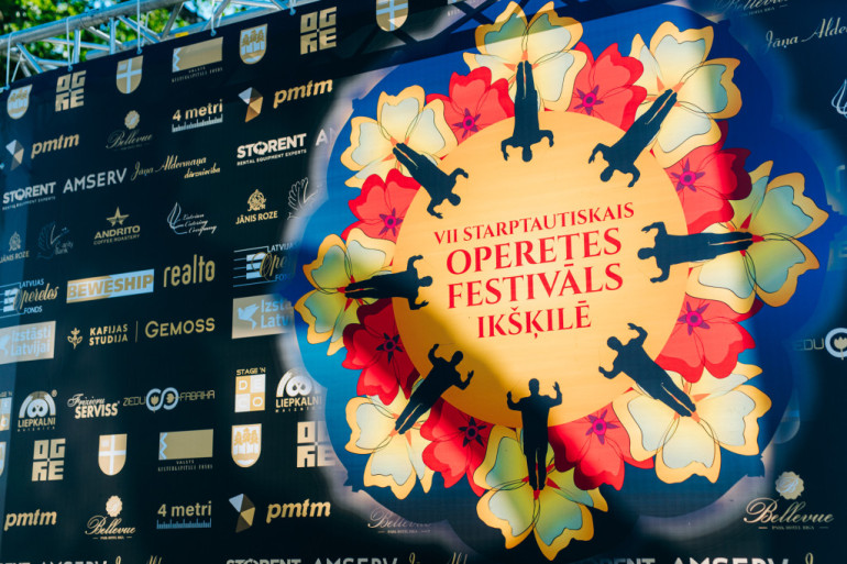 FOTO: Grezni un spoži izskanējis VII Starptautiskais Operetes festivāls Ikšķilē