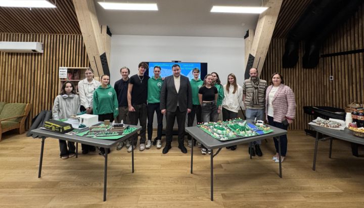 Foto: Ogres jaunieši apgūst zināšanas, kā veidot un uzlabot pilsētvidi