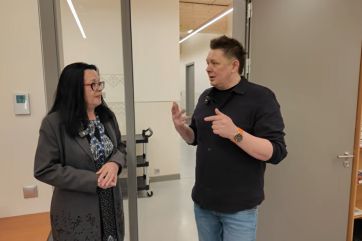 Attēls rakstam: VIDEO: Te drīkst runāt skaļi. Kaimiņš ciemojas Ogres bibliotēkā