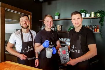 Attēls rakstam: "Uguns Cafe" liesma no Ikšķiles nu sasniegusi arī Ogri: stāsts par trīs draugiem, kas nebaidījās "apdedzināties"