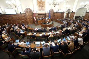 Attēls rakstam: Mazāk deputātu - lielāks budžeta ietaupījums? Savākti paraksti par Saeimas deputātu skaita samazināšanu līdz 70