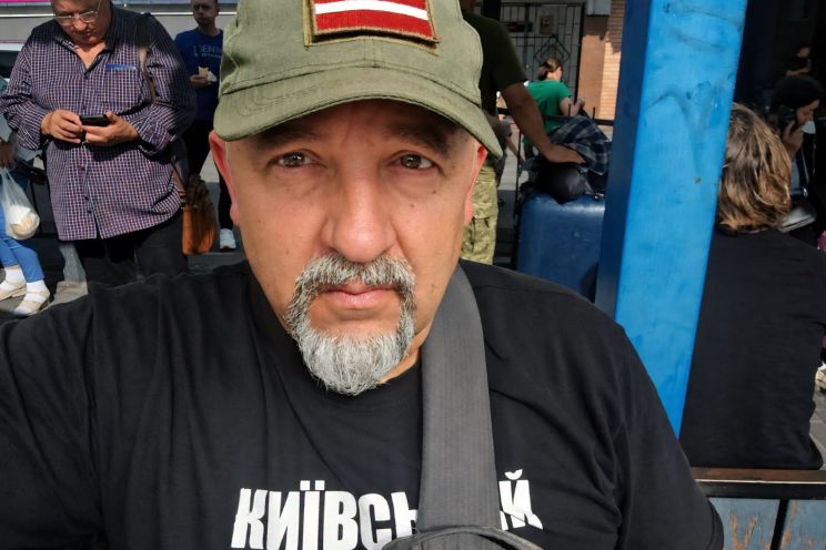 Attēls rakstam: Skandāls pirms vēlēšanām: NA reaģē uz partijas biedra Valta Dalbiņa gadu veco ierakstu un izslēdz viņu no partijas